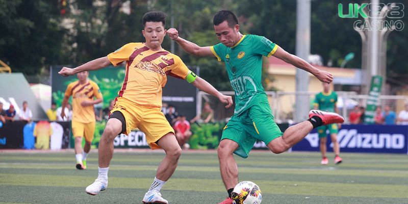 Chơi bóng đá phủi để rèn luyện sức khỏe Chơi bóng đá phủi để rèn luyện sức khỏe